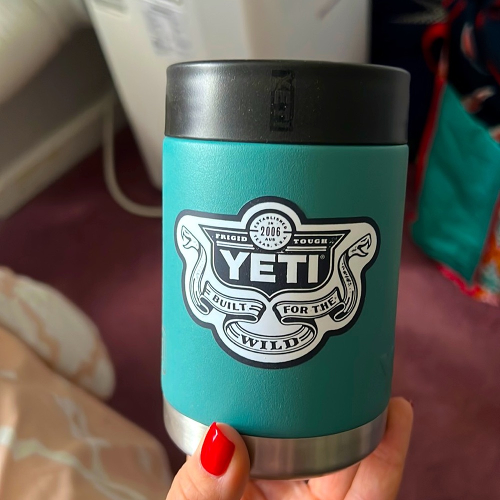 Yeti Can Holder